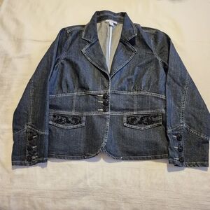 Dressbarn women's size XL dark wash jean jacket with black accents VVGUC